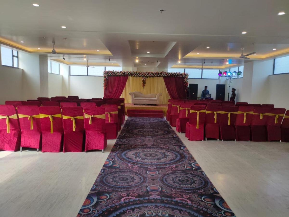 Hotel The Golf 1 Lucknow Buitenkant foto