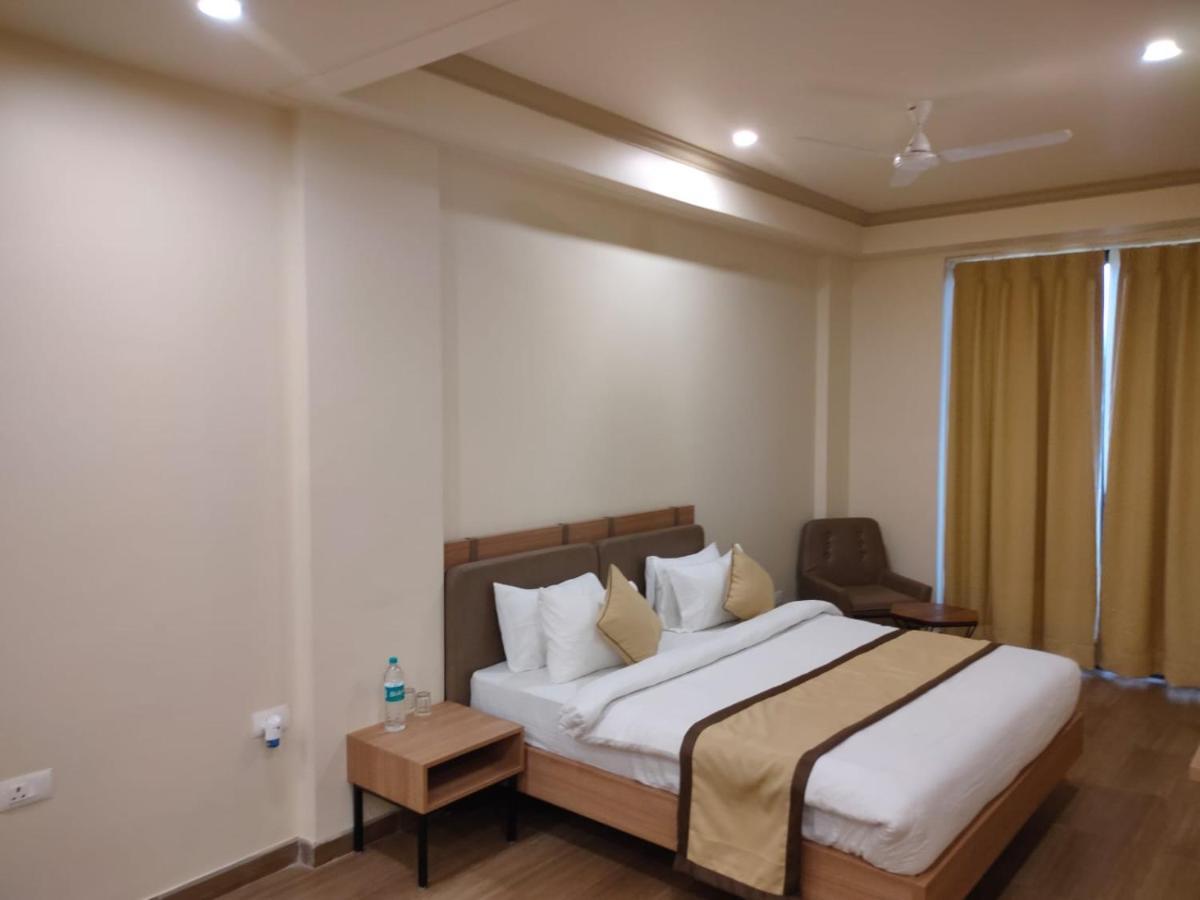Hotel The Golf 1 Lucknow Buitenkant foto