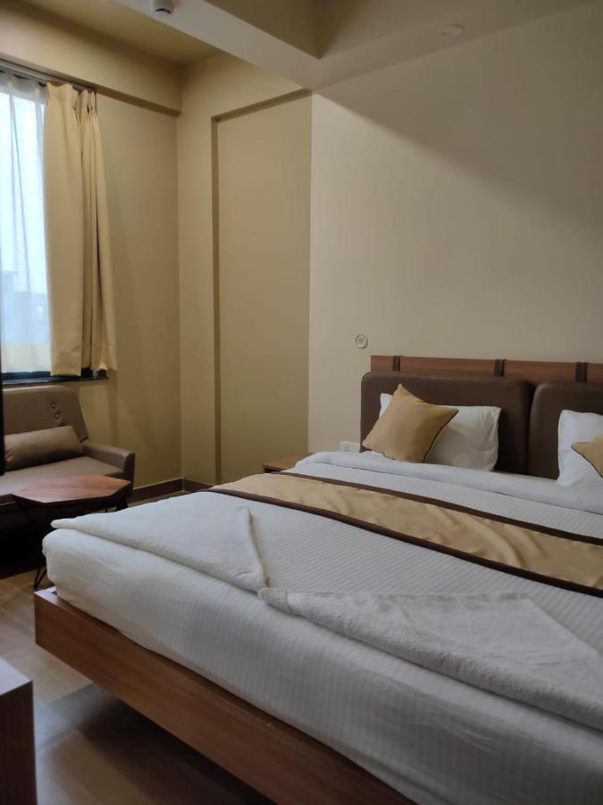 Hotel The Golf 1 Lucknow Buitenkant foto