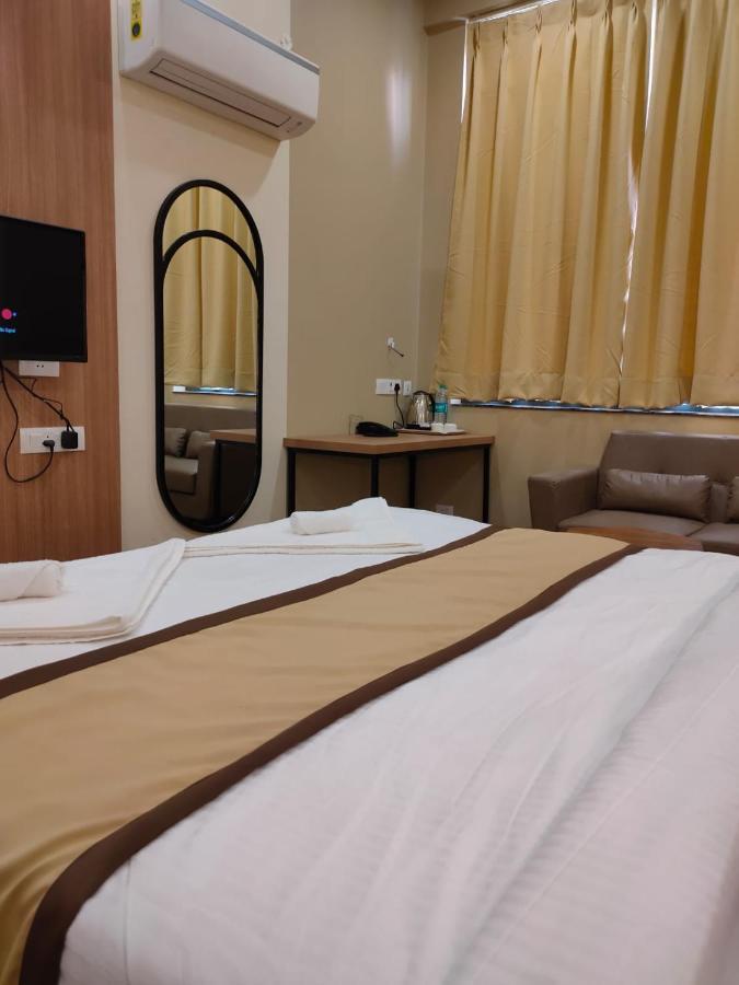 Hotel The Golf 1 Lucknow Buitenkant foto