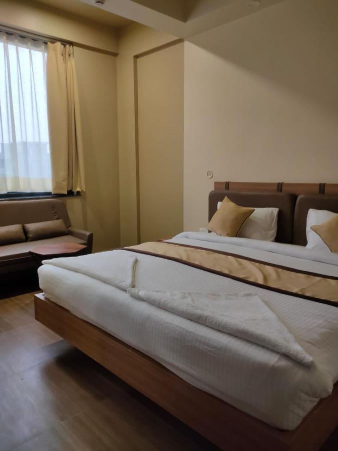 Hotel The Golf 1 Lucknow Buitenkant foto