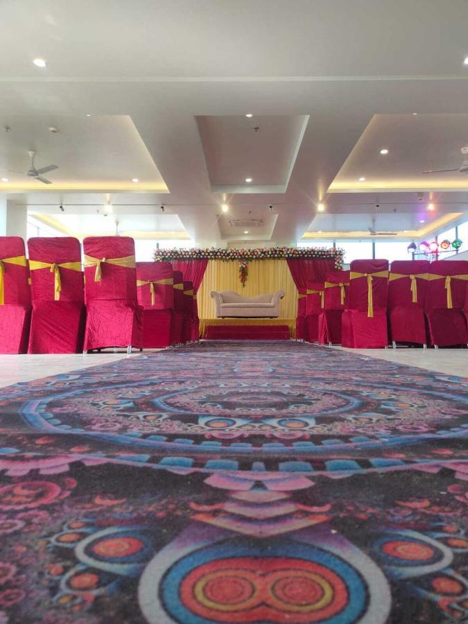 Hotel The Golf 1 Lucknow Buitenkant foto