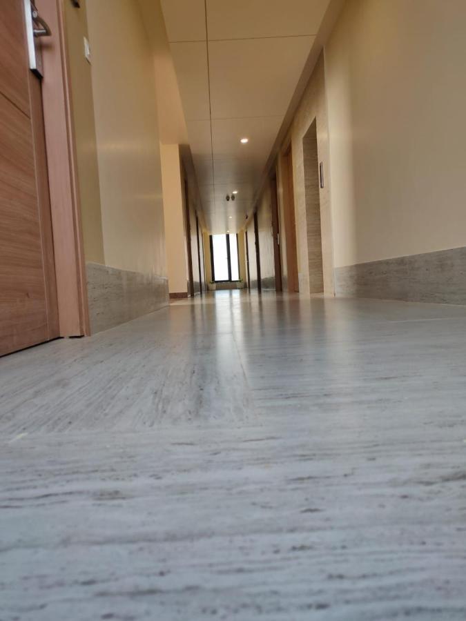 Hotel The Golf 1 Lucknow Buitenkant foto